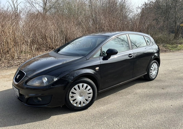 Seat Leon cena 17700 przebieg: 153000, rok produkcji 2011 z Będzin małe 352